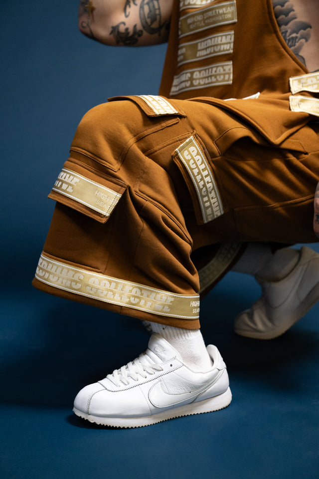 Mediums Collective Signature Brown Fleece Vest & Cargo Shorts Set